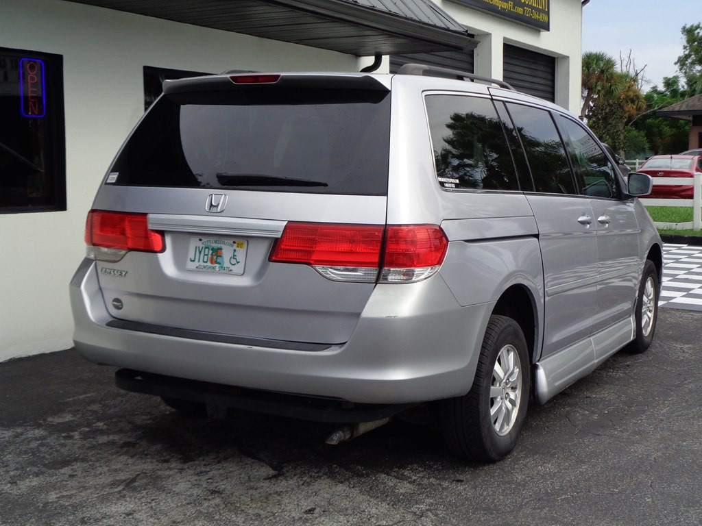 2010 Honda Odyssey Image 18