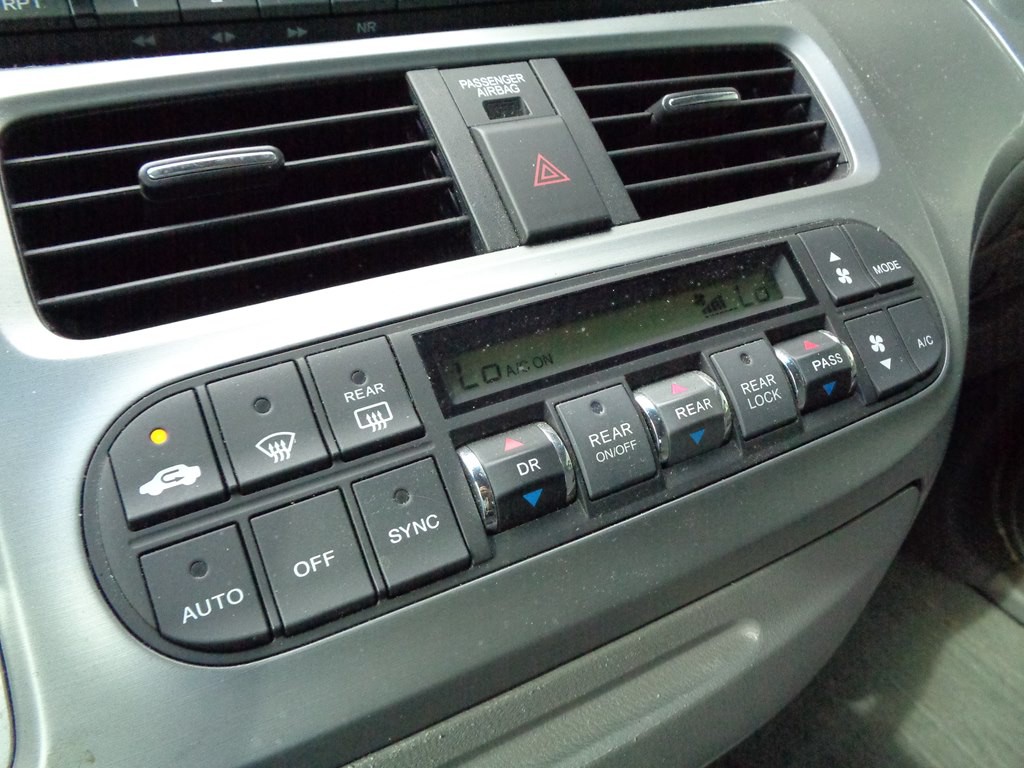 2010 Honda Odyssey Image 71