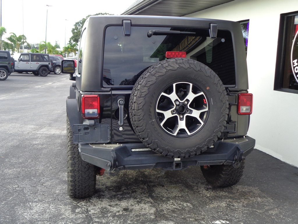 2011 Jeep Wrangler Image 19