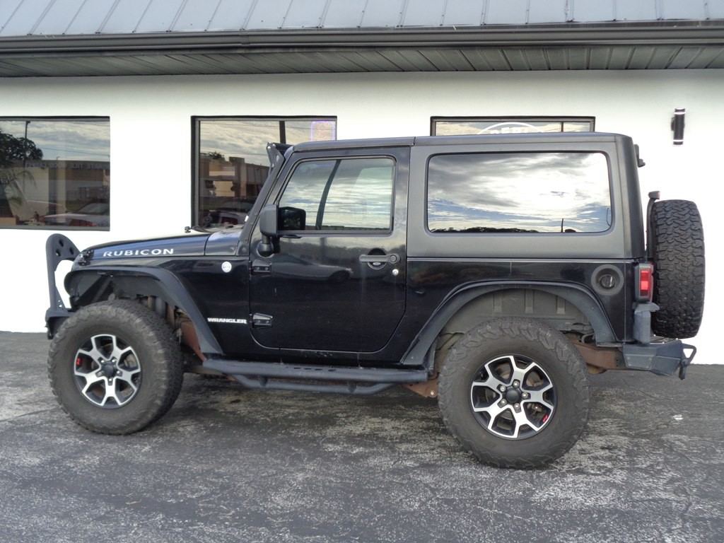 2011 Jeep Wrangler Image 24