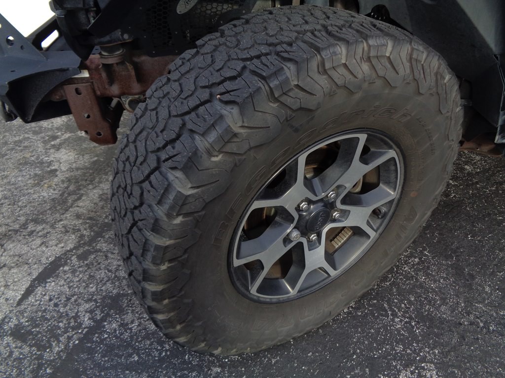 2011 Jeep Wrangler Image 28