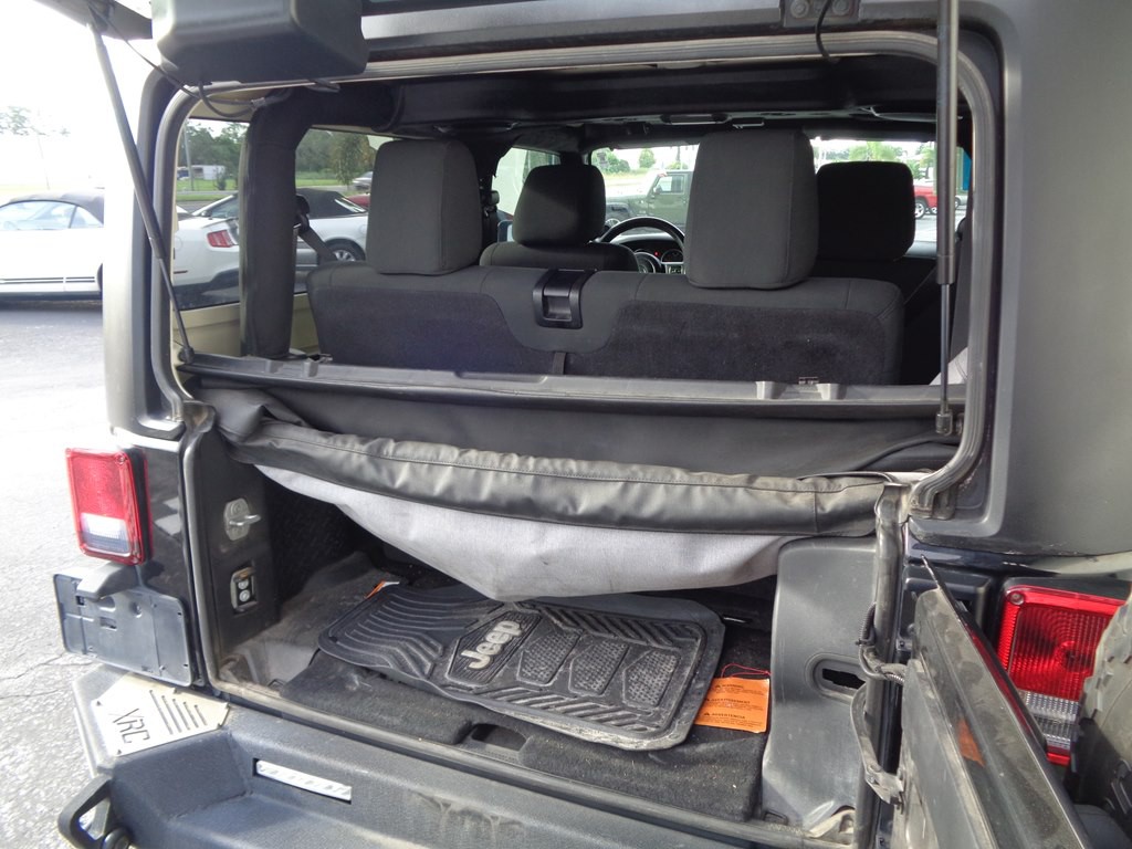 2011 Jeep Wrangler Image 41