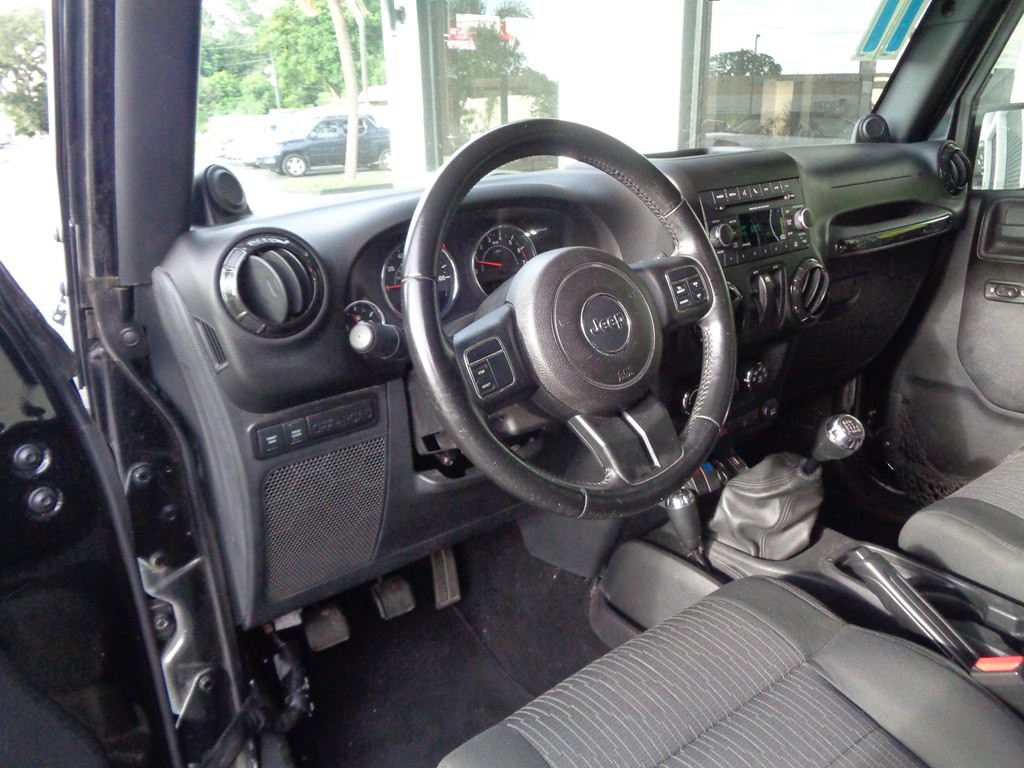 2011 Jeep Wrangler Image 54