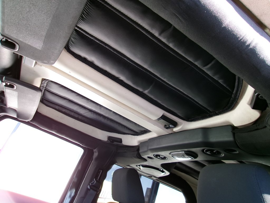 2011 Jeep Wrangler Image 10