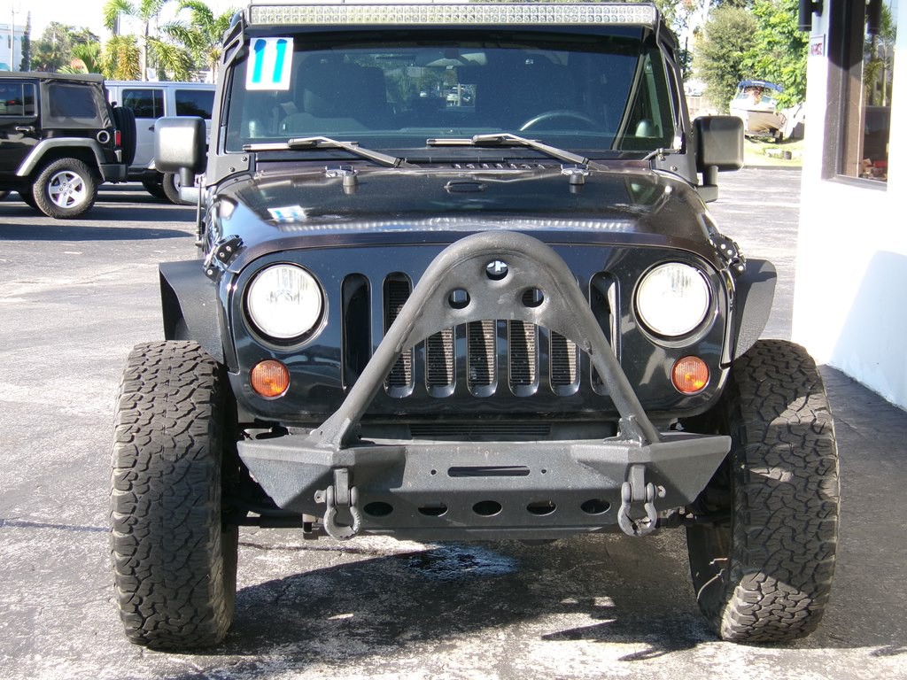 2011 Jeep Wrangler Image 11