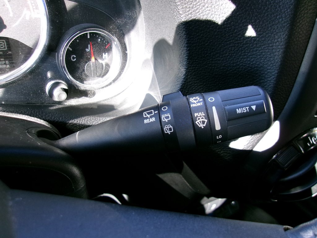 2011 Jeep Wrangler Image 28