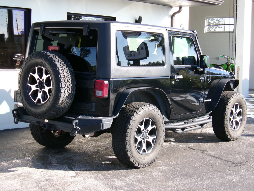 2011 Jeep Wrangler Image 31