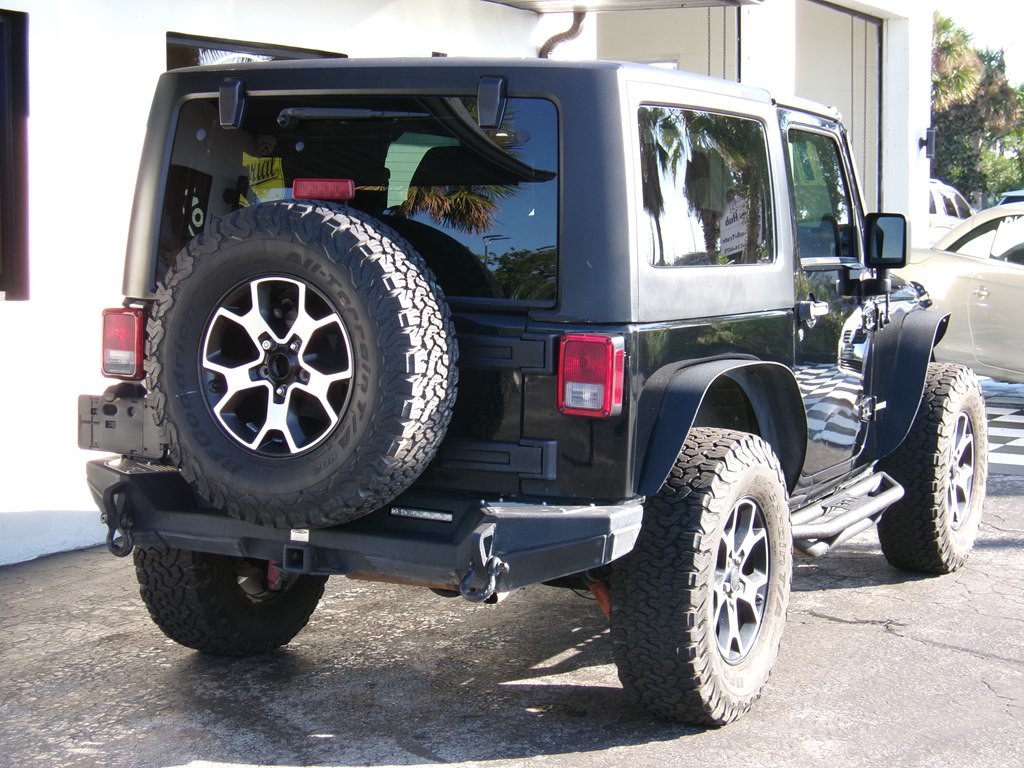 2011 Jeep Wrangler Image 34