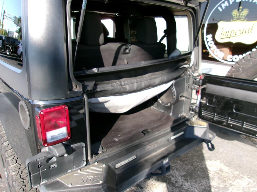 2011 Jeep Wrangler Image 61