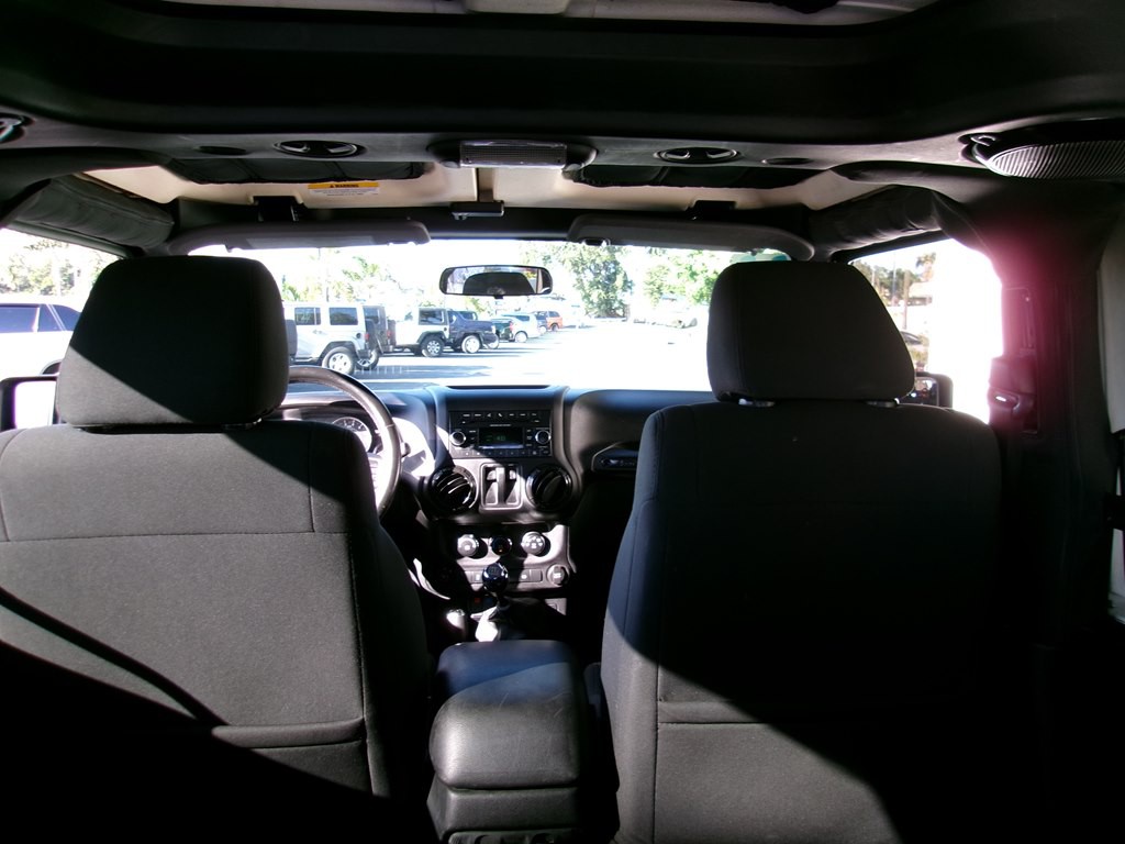 2011 Jeep Wrangler Image 65