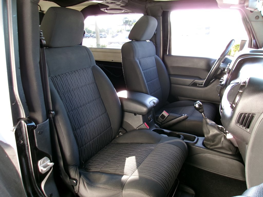 2011 Jeep Wrangler Image 69