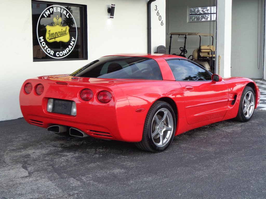 2002 Chevrolet Corvette Image 18