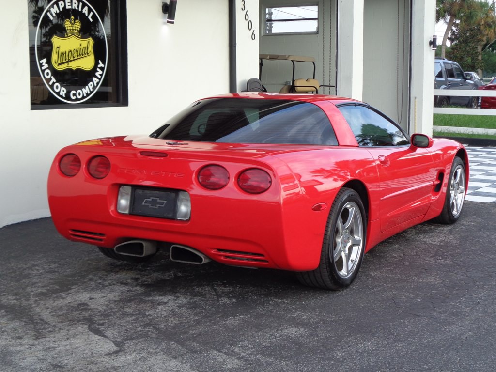 2002 Chevrolet Corvette Image 19