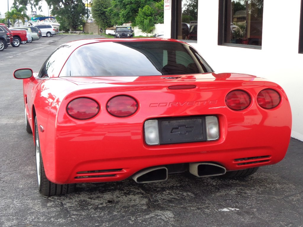 2002 Chevrolet Corvette Image 23