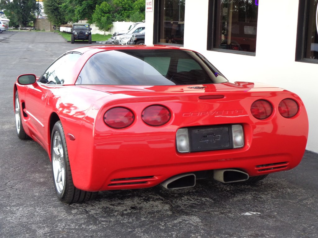 2002 Chevrolet Corvette Image 24