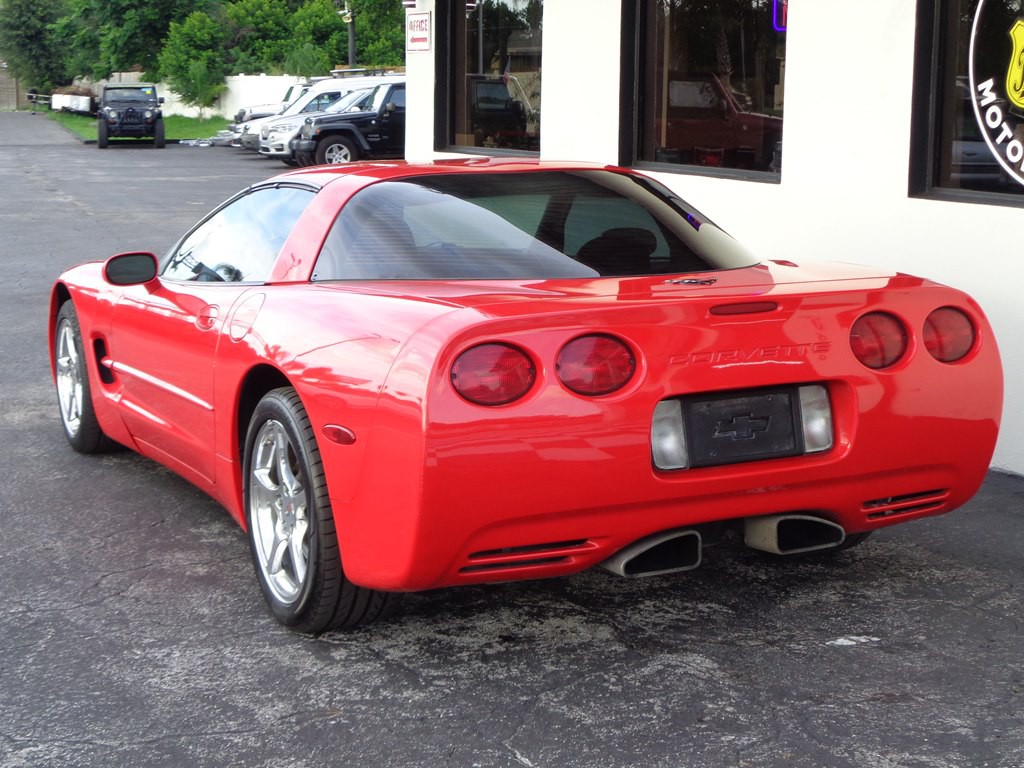2002 Chevrolet Corvette Image 25