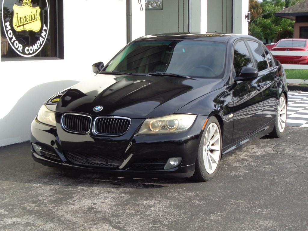 2011 BMW 3 Series Image 4