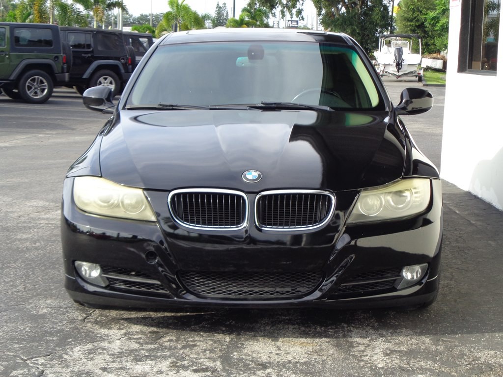2011 BMW 3 Series Image 6