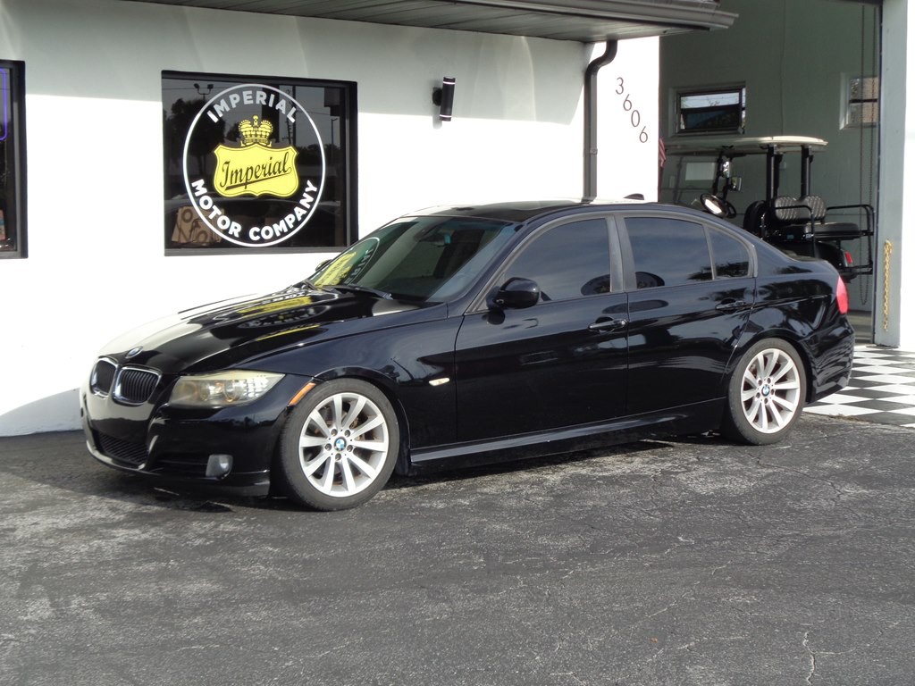 2011 BMW 3 Series Image 30