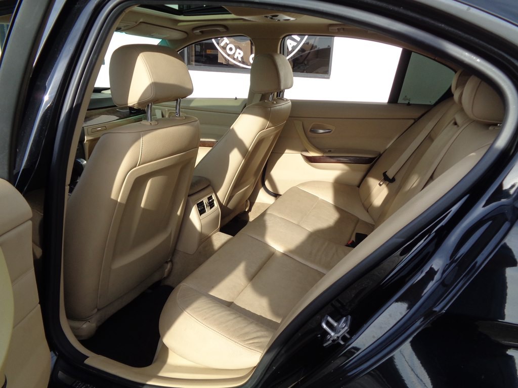 2011 BMW 3 Series Image 47