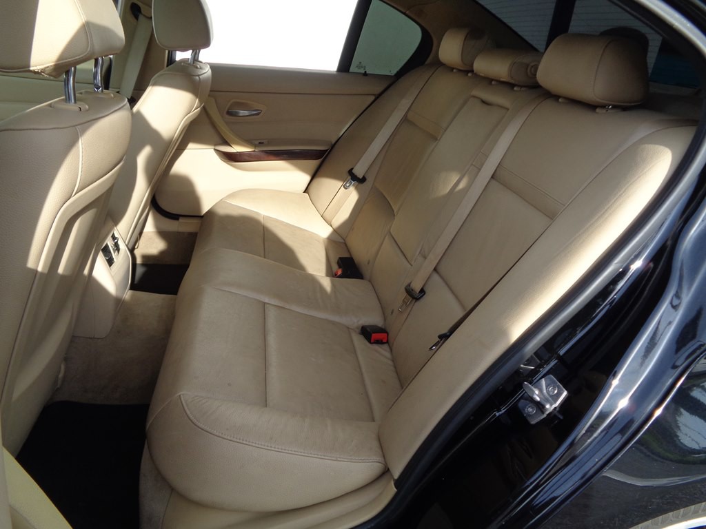 2011 BMW 3 Series Image 48