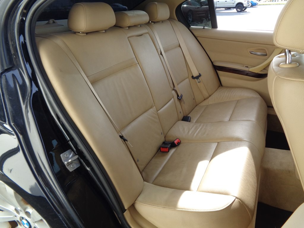 2011 BMW 3 Series Image 50