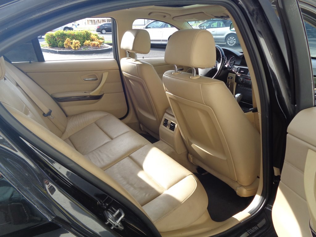 2011 BMW 3 Series Image 51