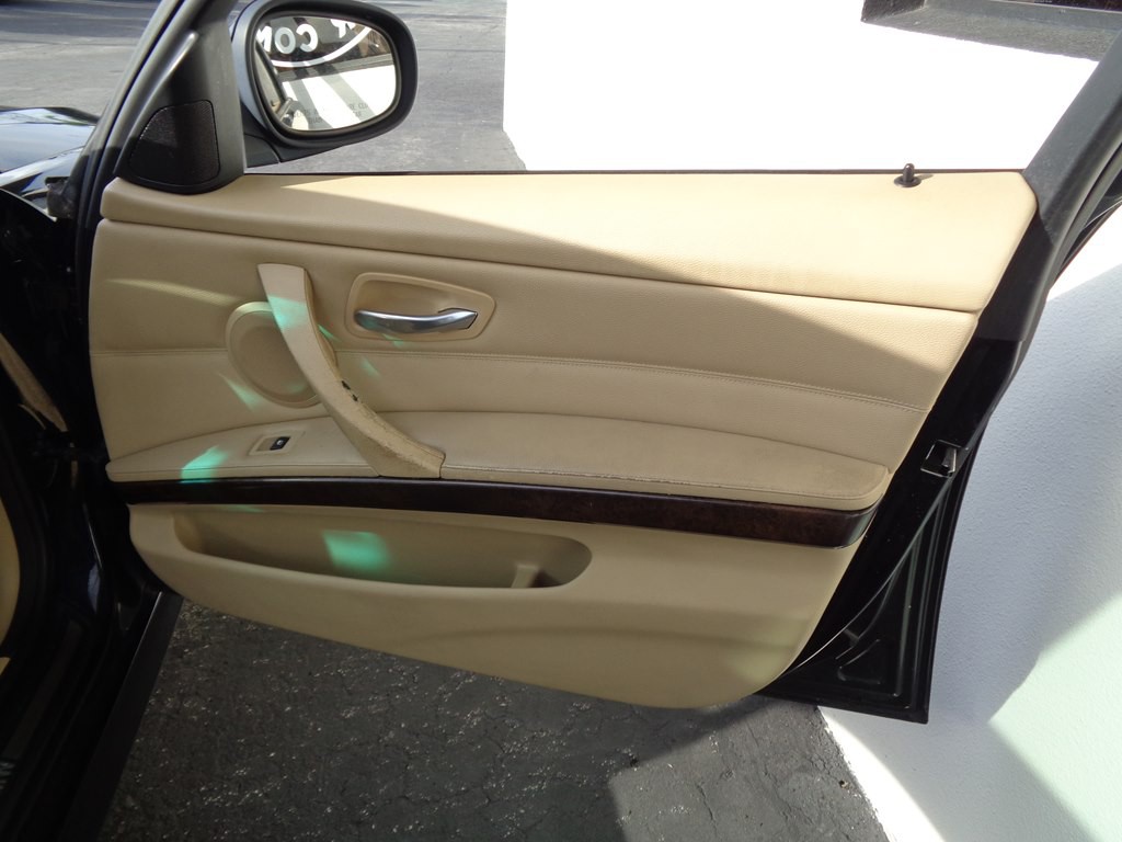 2011 BMW 3 Series Image 53
