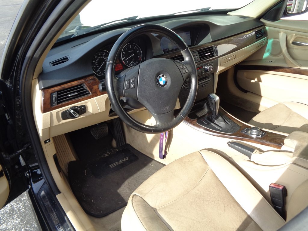 2011 BMW 3 Series Image 60