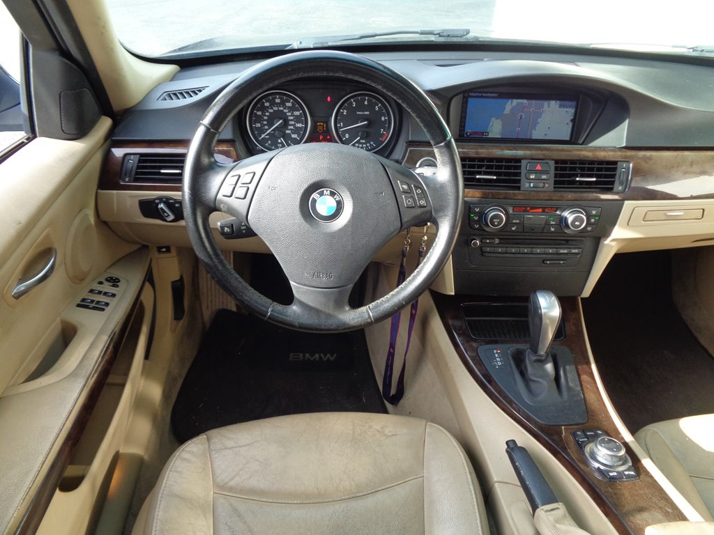 2011 BMW 3 Series Image 61