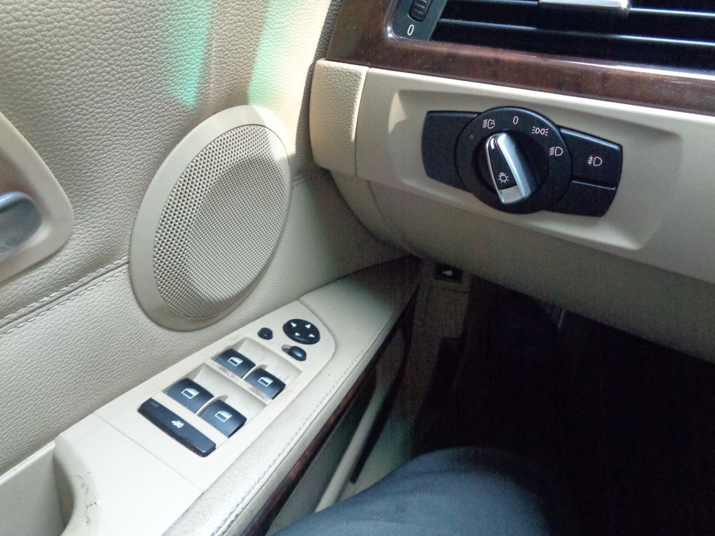 2011 BMW 3 Series Image 73