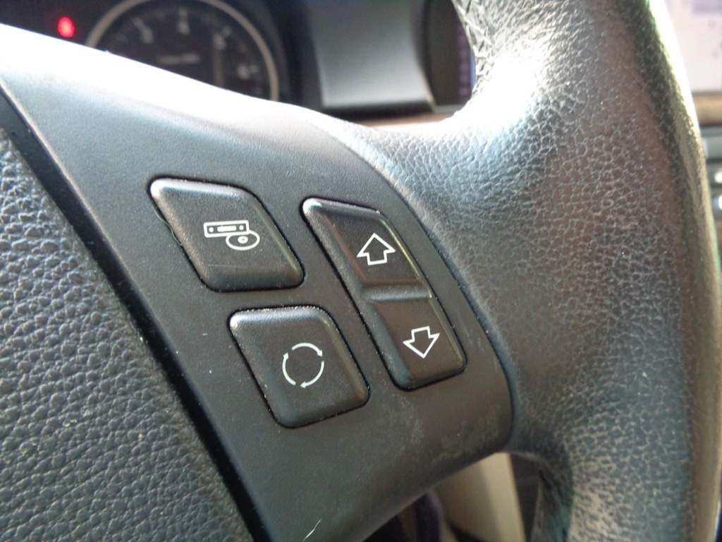 2011 BMW 3 Series Image 77