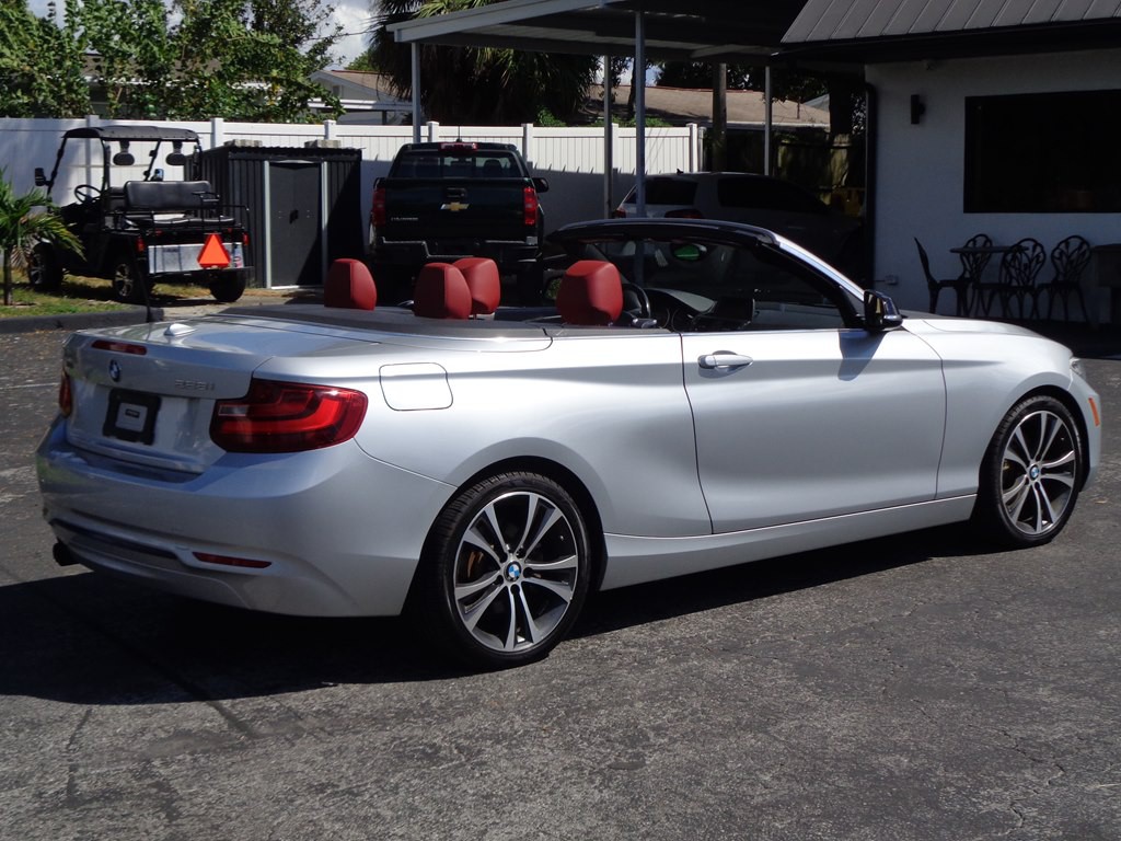 2015 BMW 2 Series Image 16