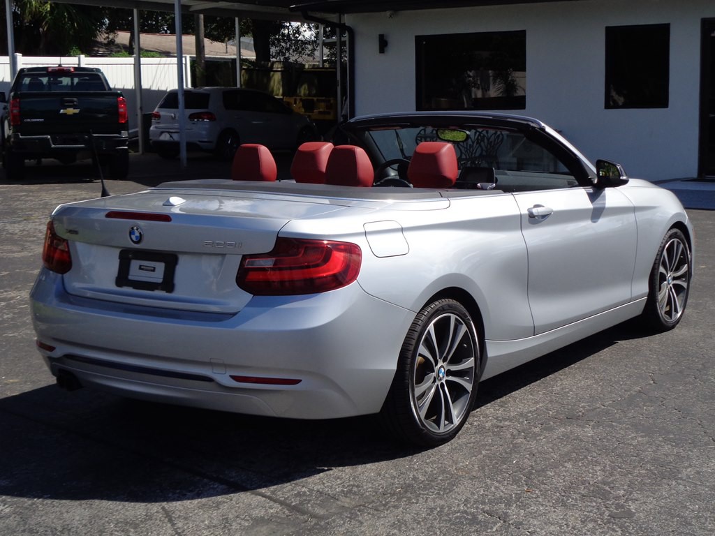2015 BMW 2 Series Image 17