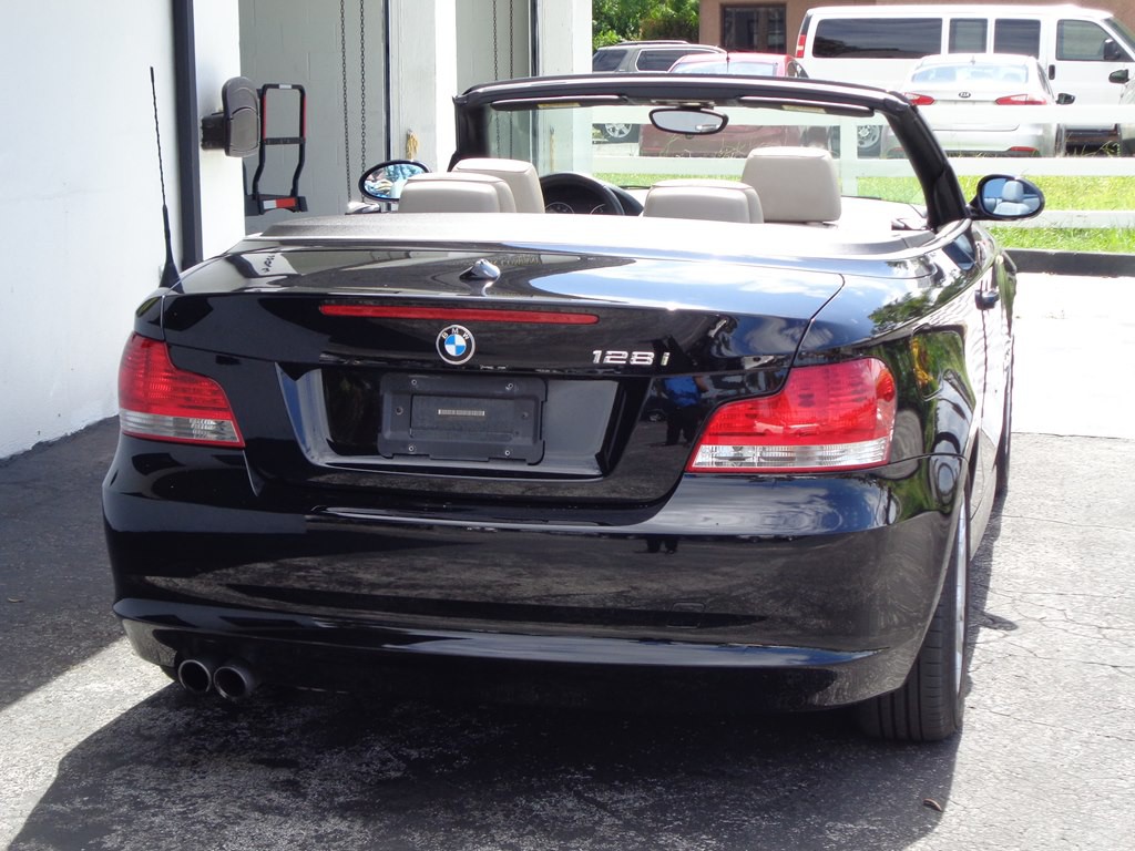 2009 BMW 1 Series Image 22
