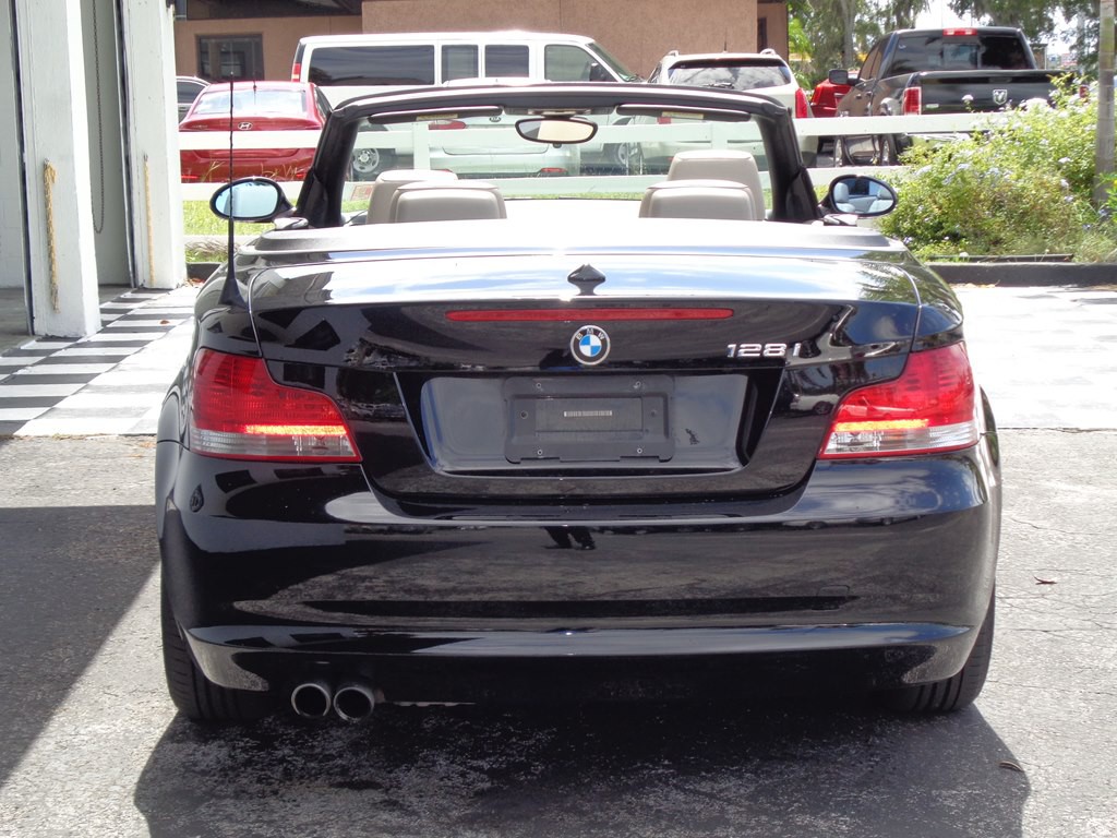 2009 BMW 1 Series Image 23