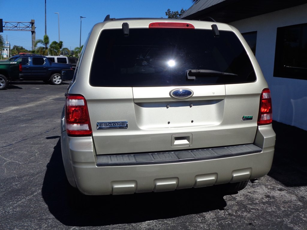 2011 Ford Escape Image 24