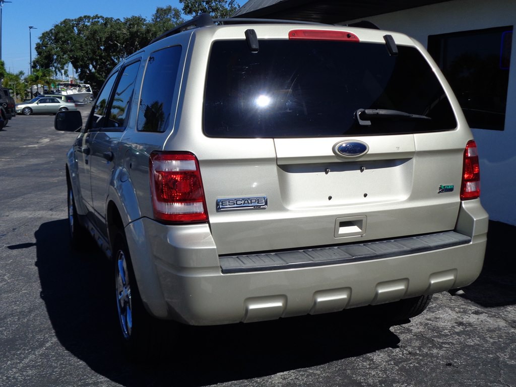 2011 Ford Escape Image 25