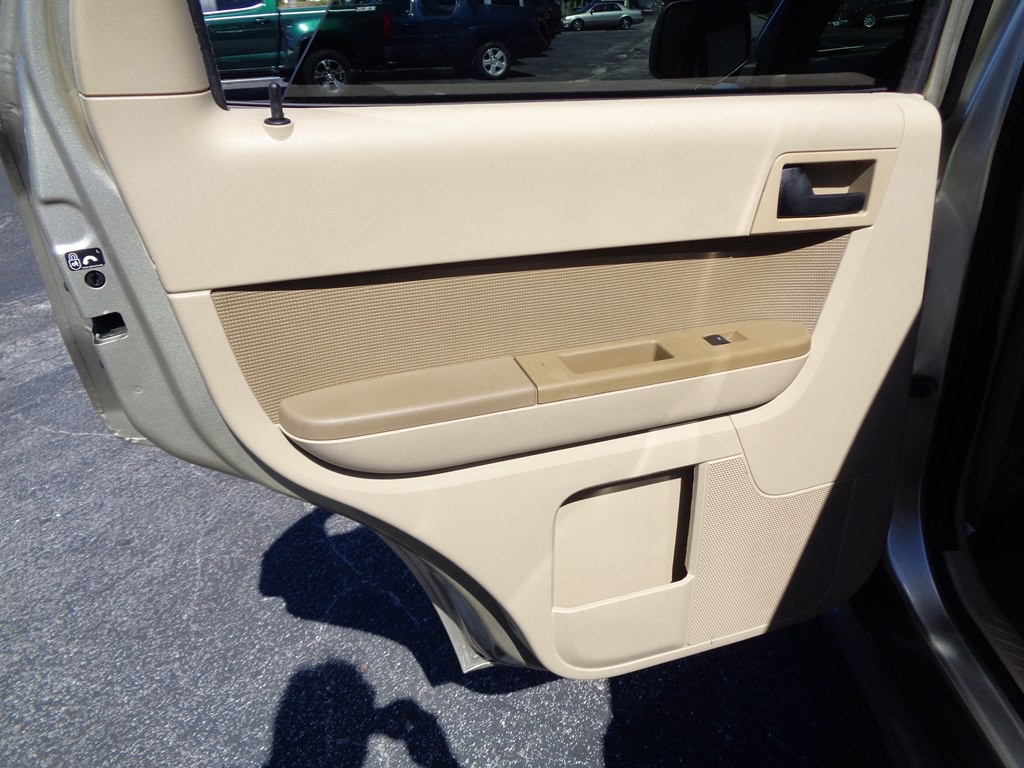 2011 Ford Escape Image 48