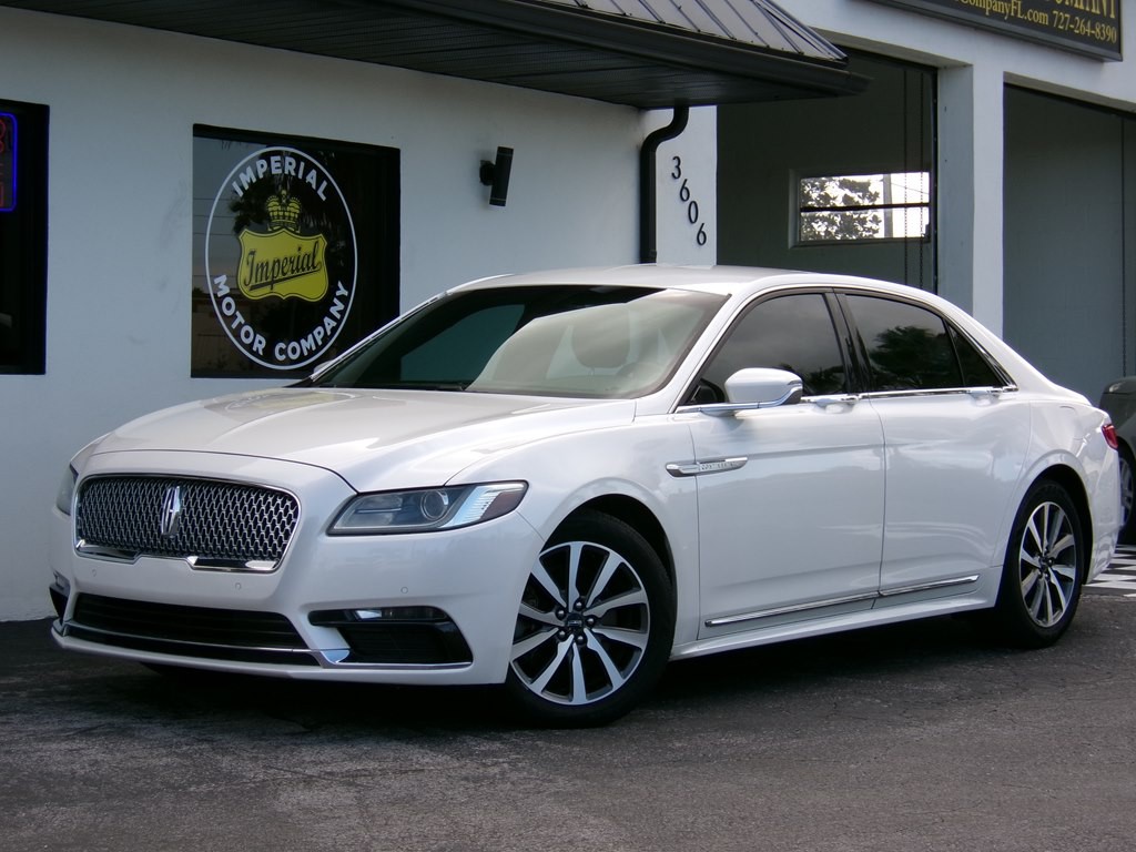 2018 Lincoln Continental Image 1