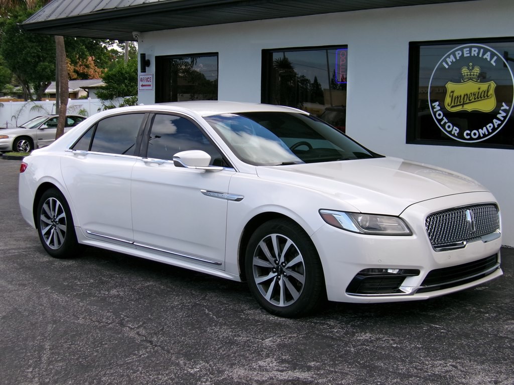2018 Lincoln Continental Image 9