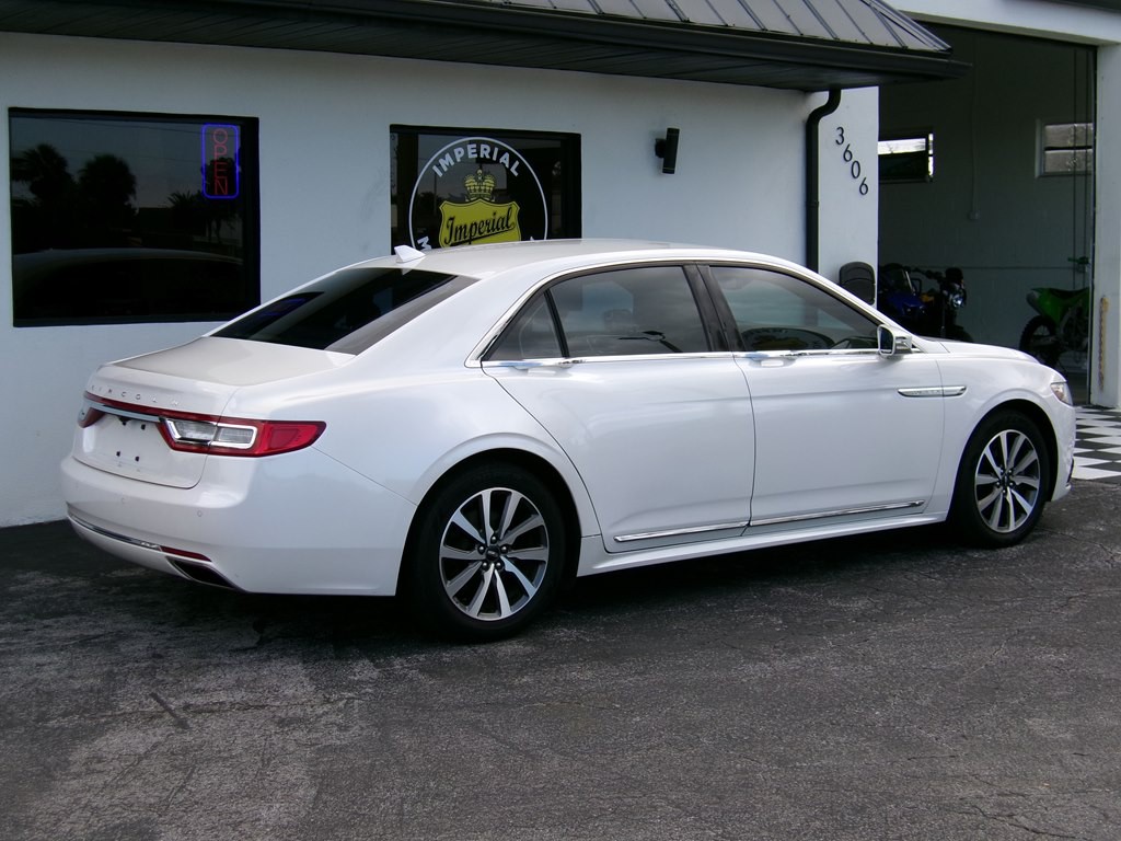 2018 Lincoln Continental Image 15
