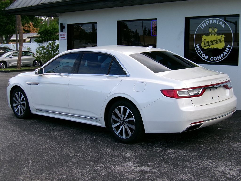 2018 Lincoln Continental Image 24