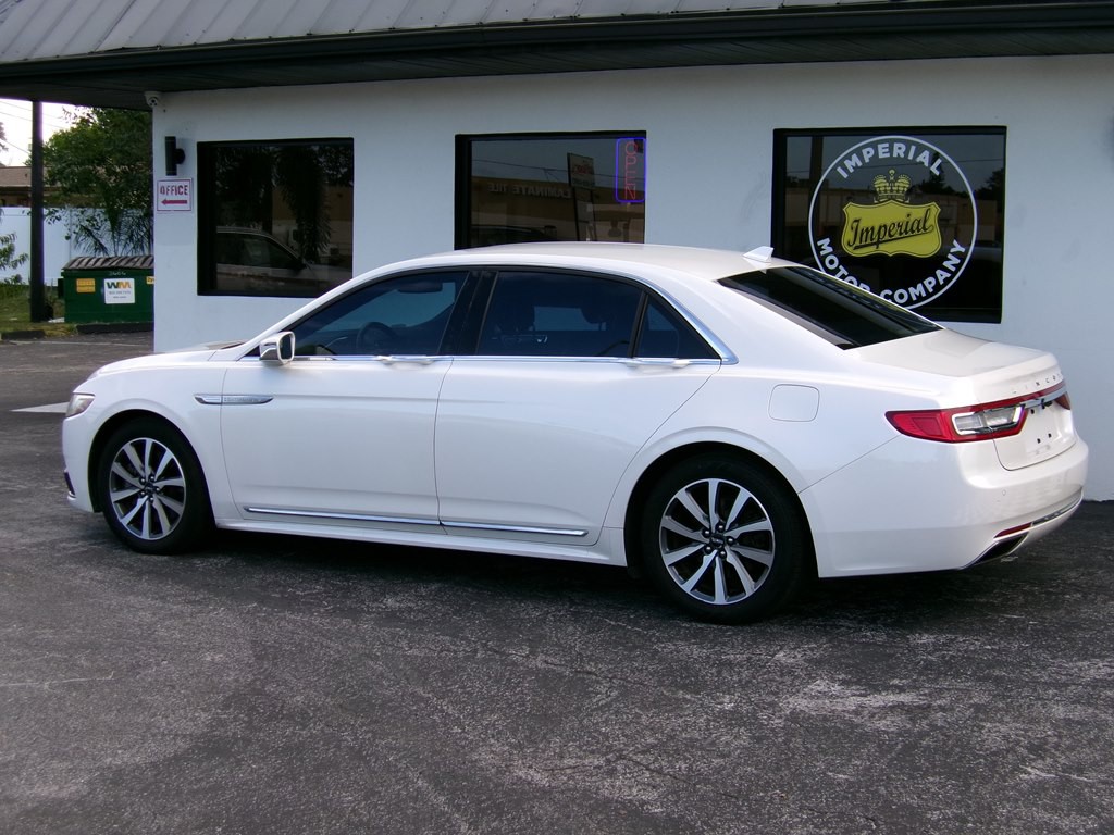 2018 Lincoln Continental Image 25