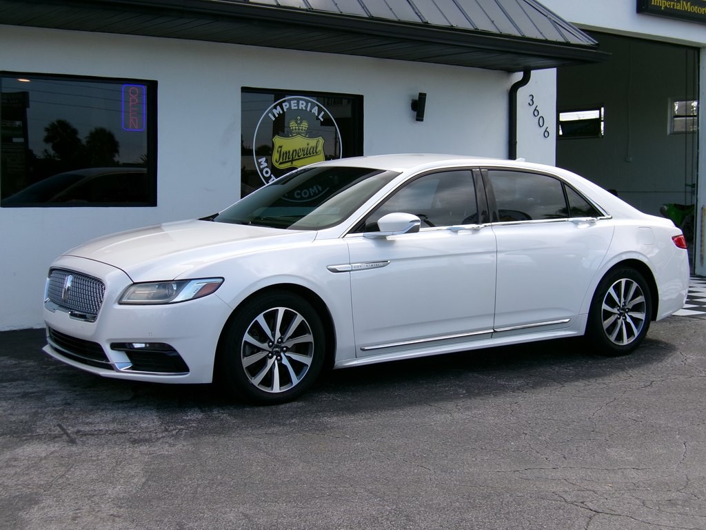 2018 Lincoln Continental Image 30