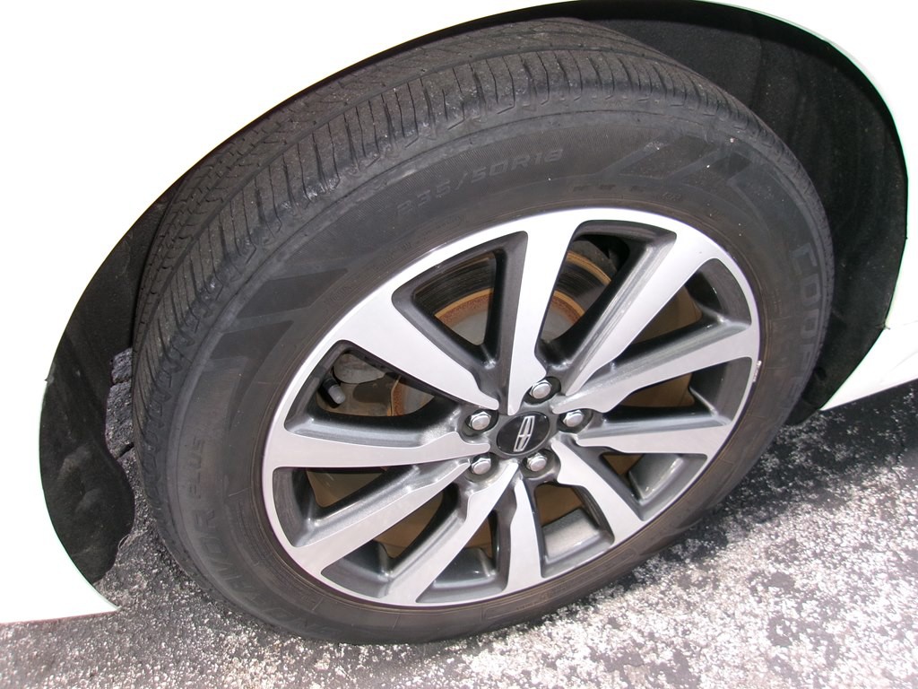 2018 Lincoln Continental Image 36