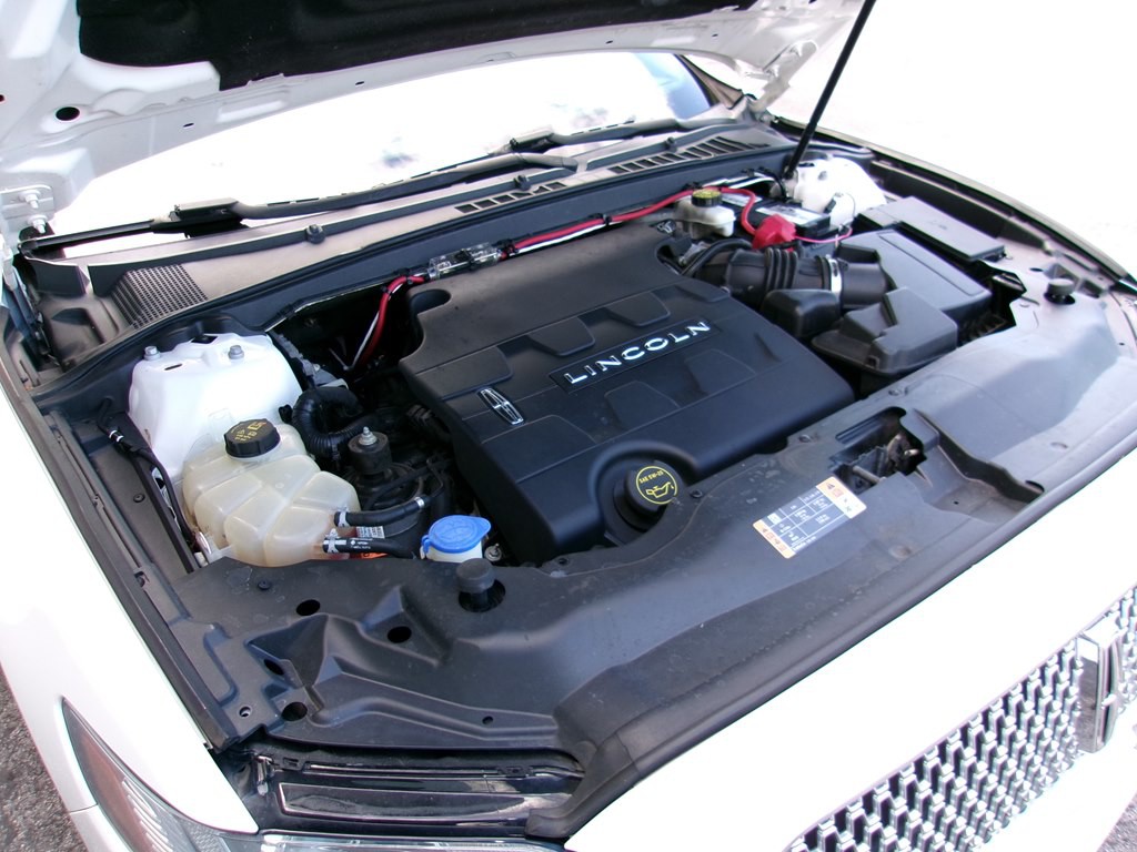 2018 Lincoln Continental Image 38