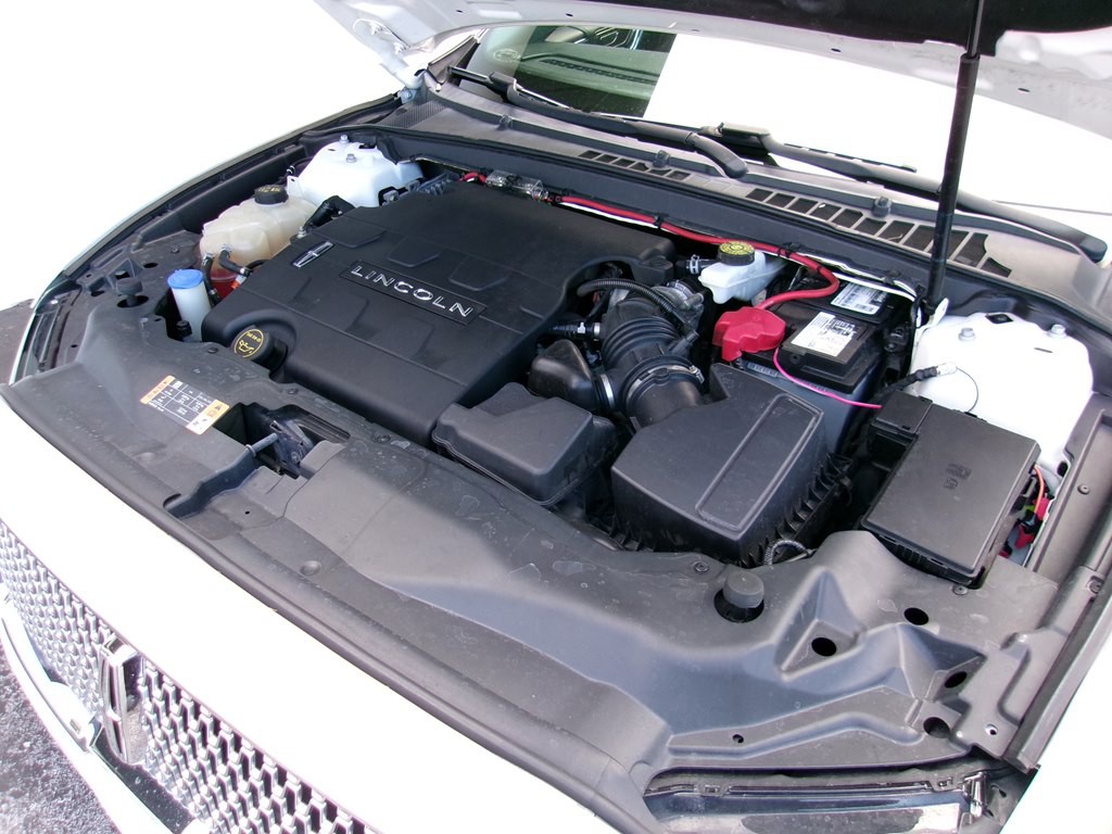 2018 Lincoln Continental Image 40