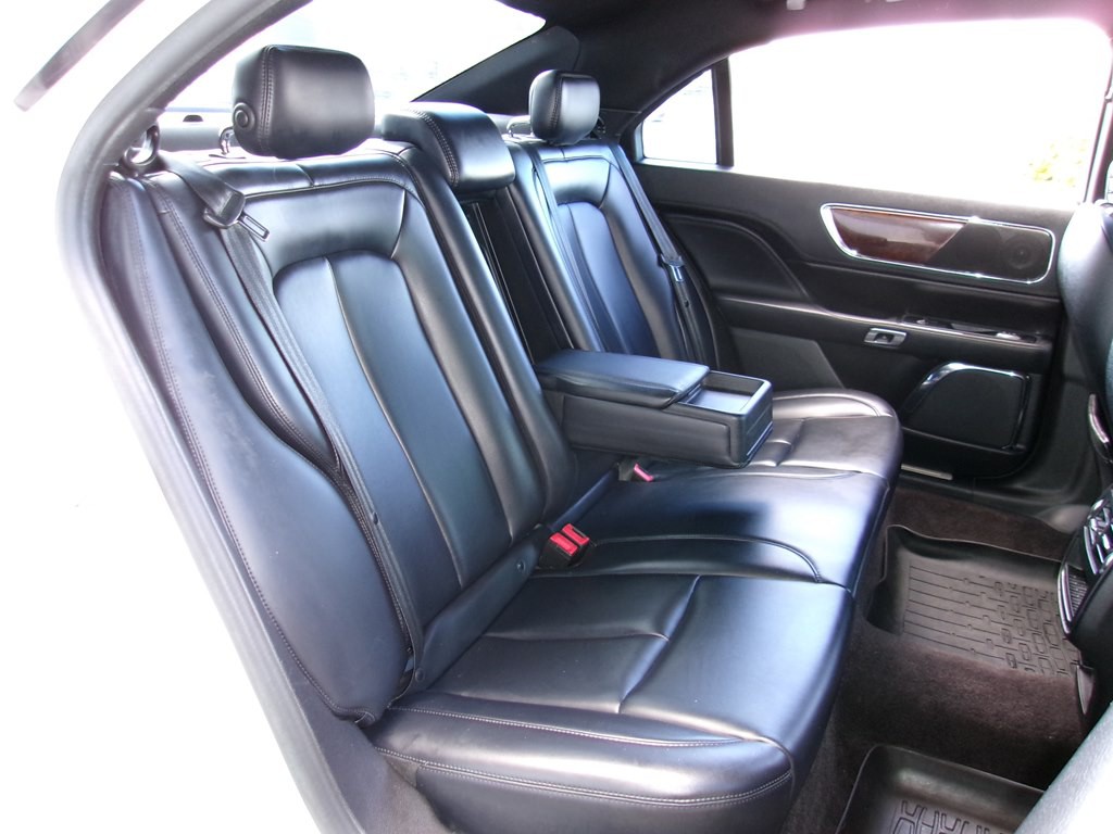 2018 Lincoln Continental Image 52