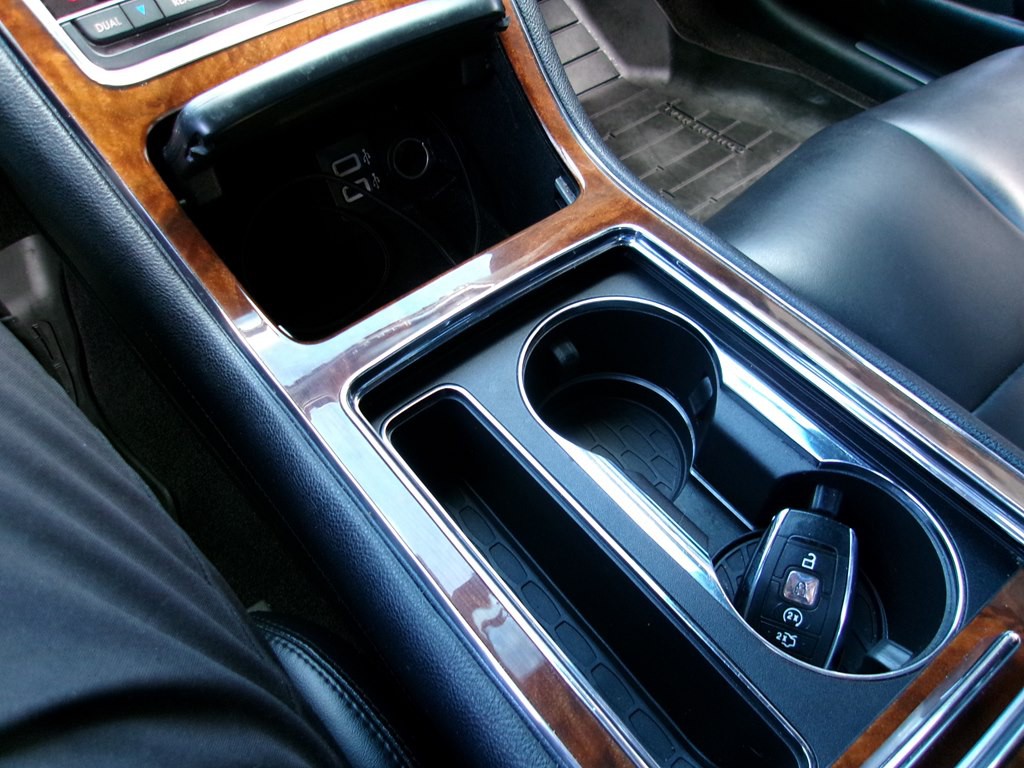 2018 Lincoln Continental Image 70